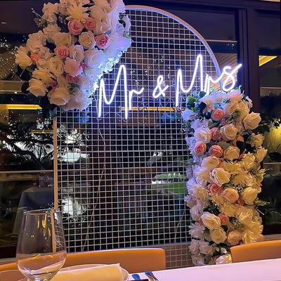 Shine Bright on Your Special Day: The Benefits of Neon Sign Hire for Special Occasions